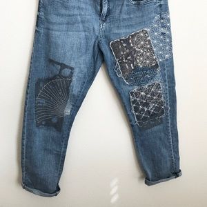 Pilcro Sz 32 Sashiko Embroidered Jeans